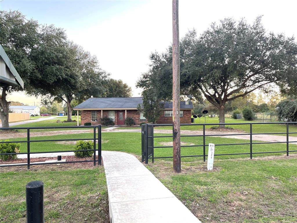 37564 Meadowview Drive - Photo 1