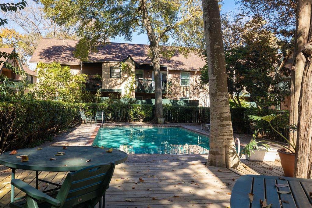 8225 Kingsbrook Road - Photo 1