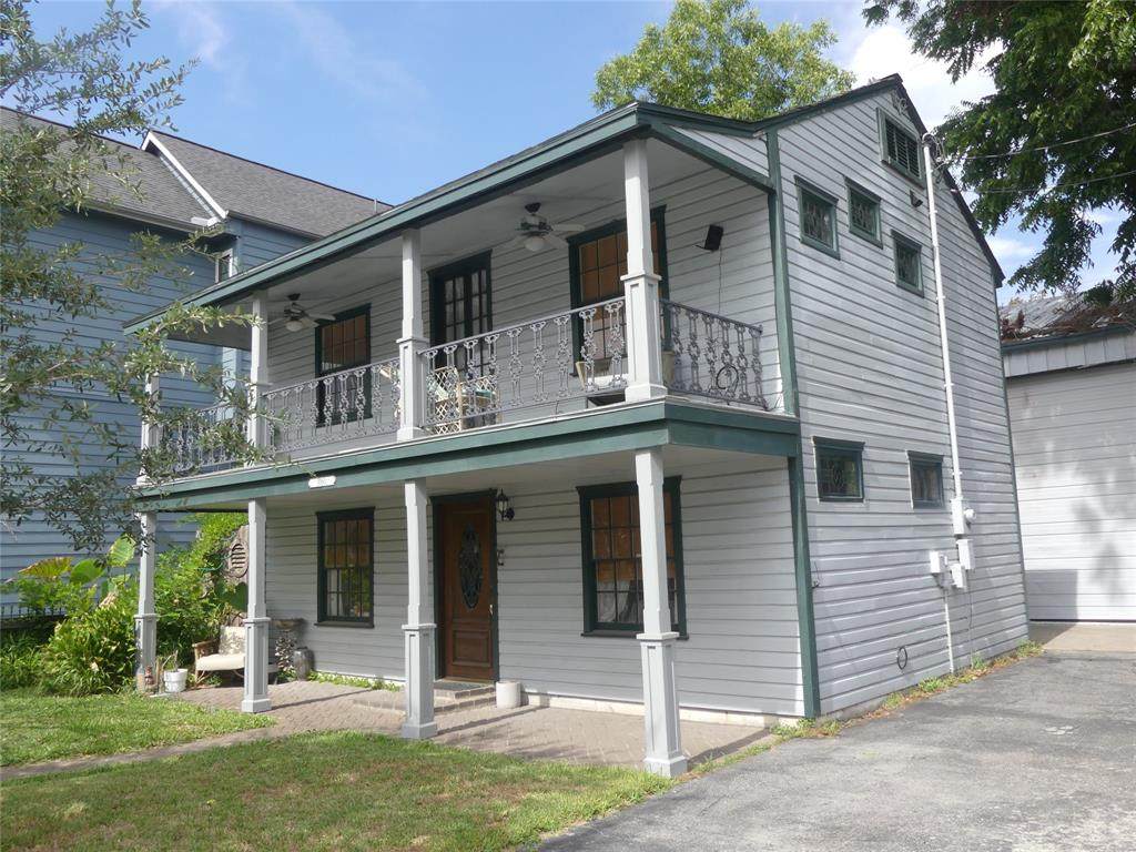 1010 Lawrence Street - Photo 1