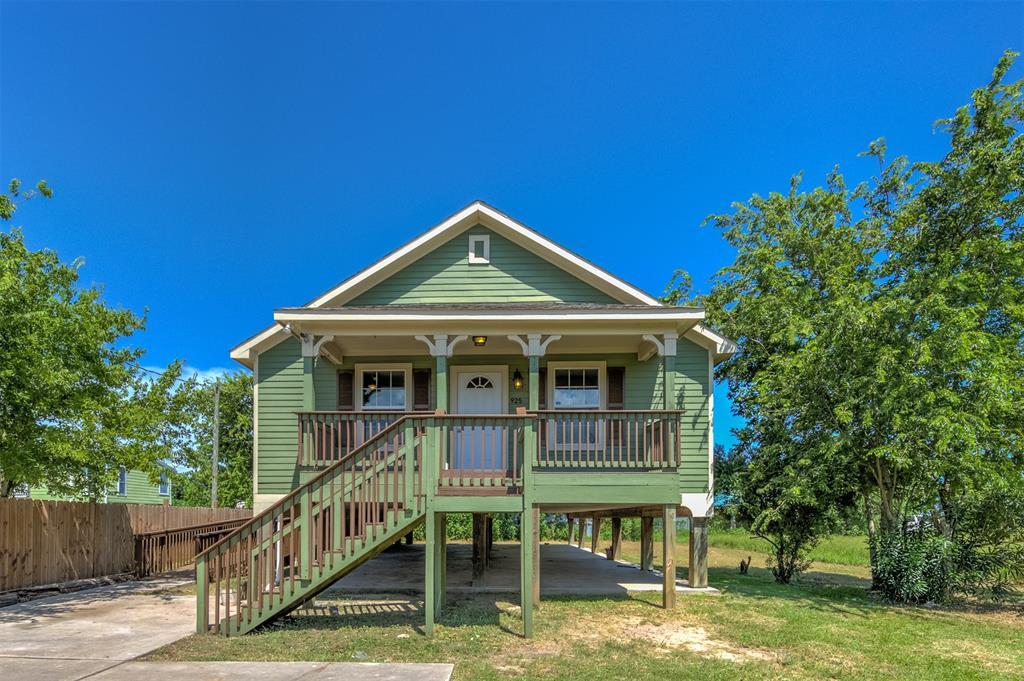 925 21st Street - Photo 1
