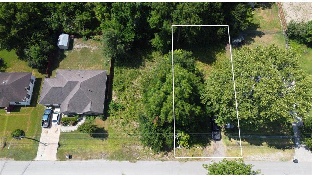 891 Lucky Street - Photo 1
