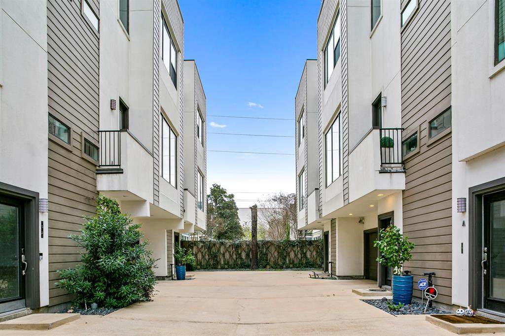 1608 Webster Street - Photo 1