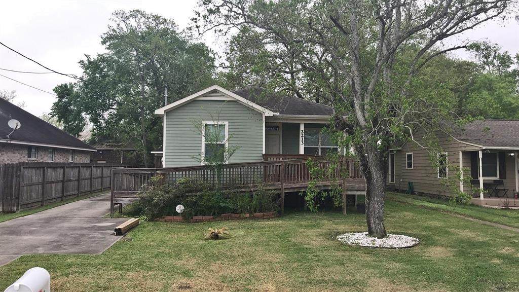 2213 Avenue I - Photo 1