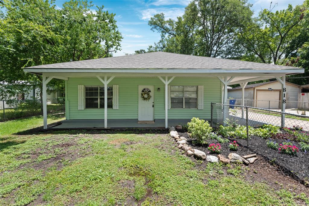818 Chenango Street - Photo 1