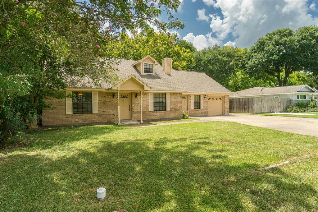 819 Illinois Avenue - Photo 1