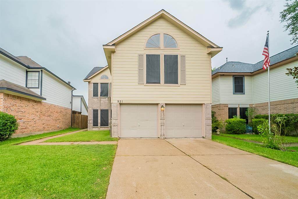 921 Hartman Drive - Photo 1