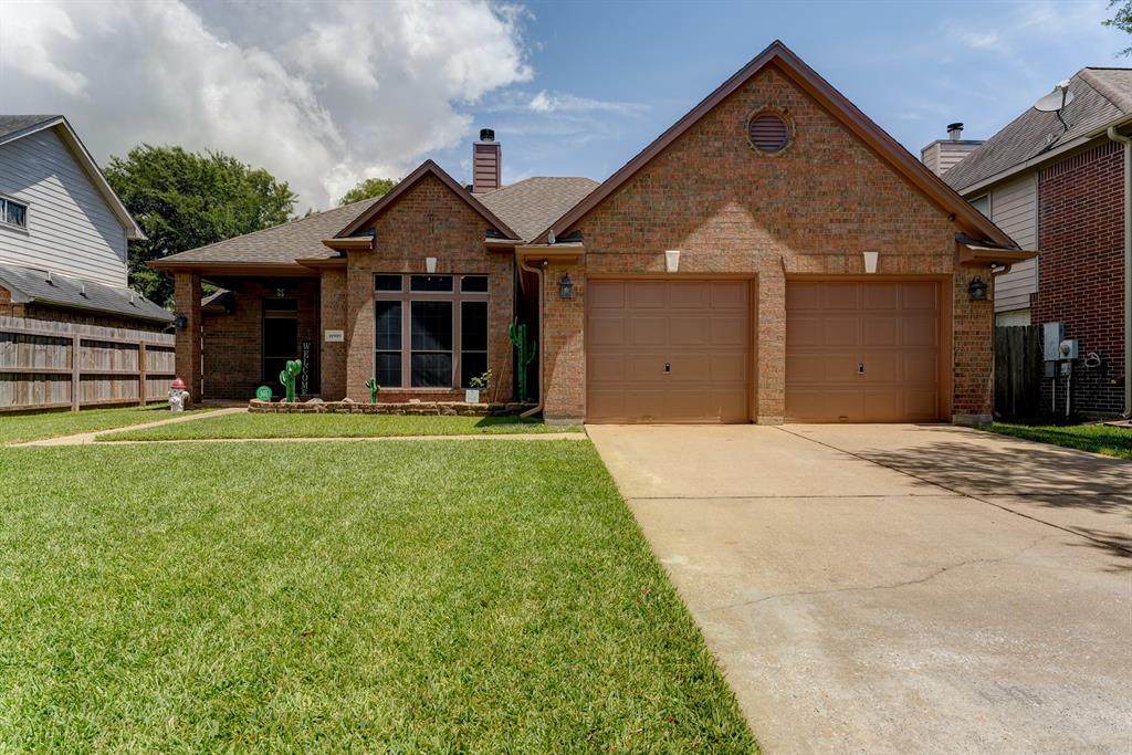 10909 Spruce Drive - Photo 1