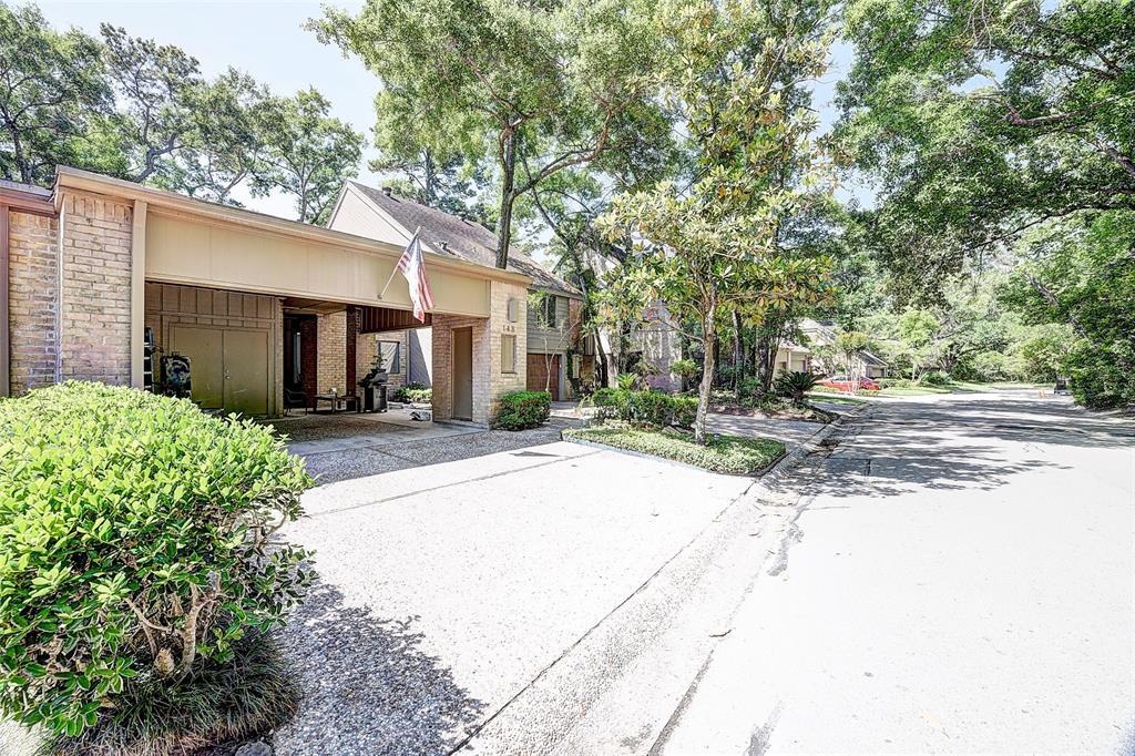 148 Sugarberry Circle - Photo 1