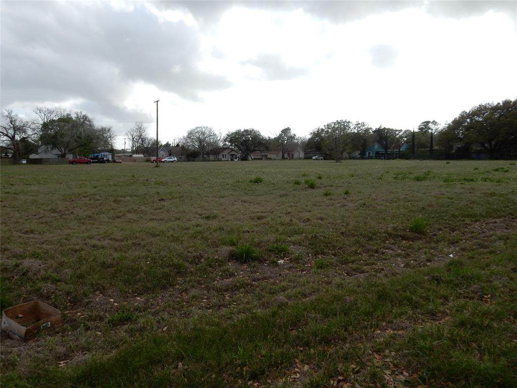 2900 5th Street - Photo 1