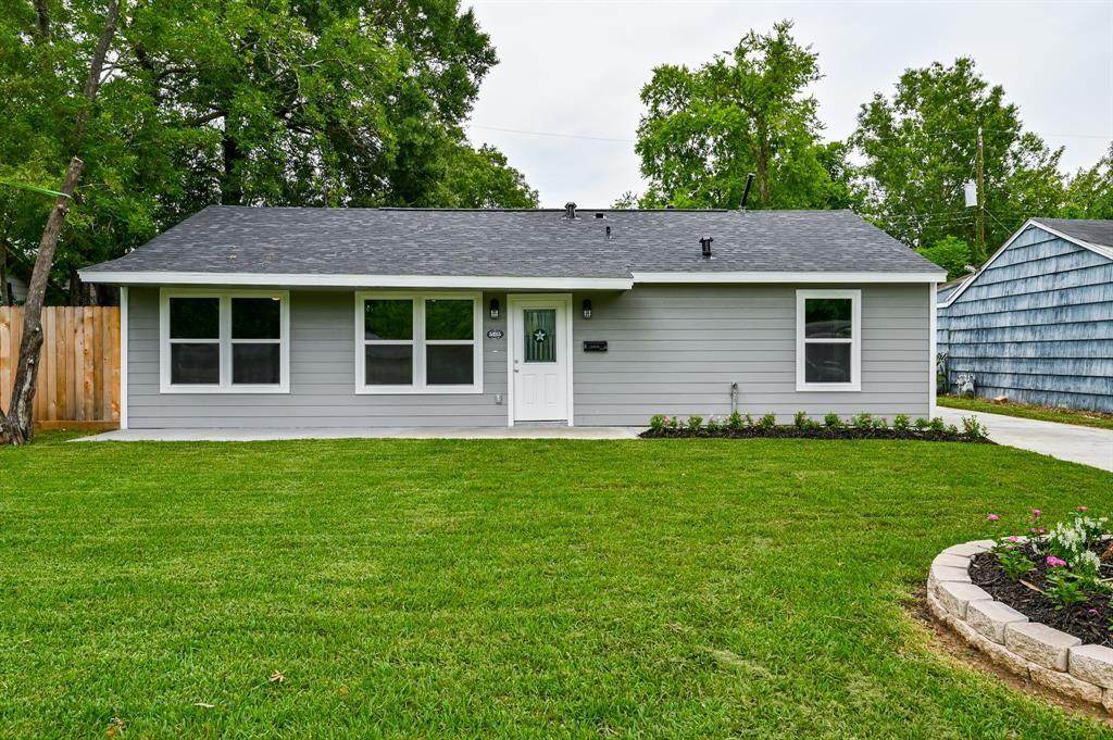 5215 Cosby Street - Photo 1