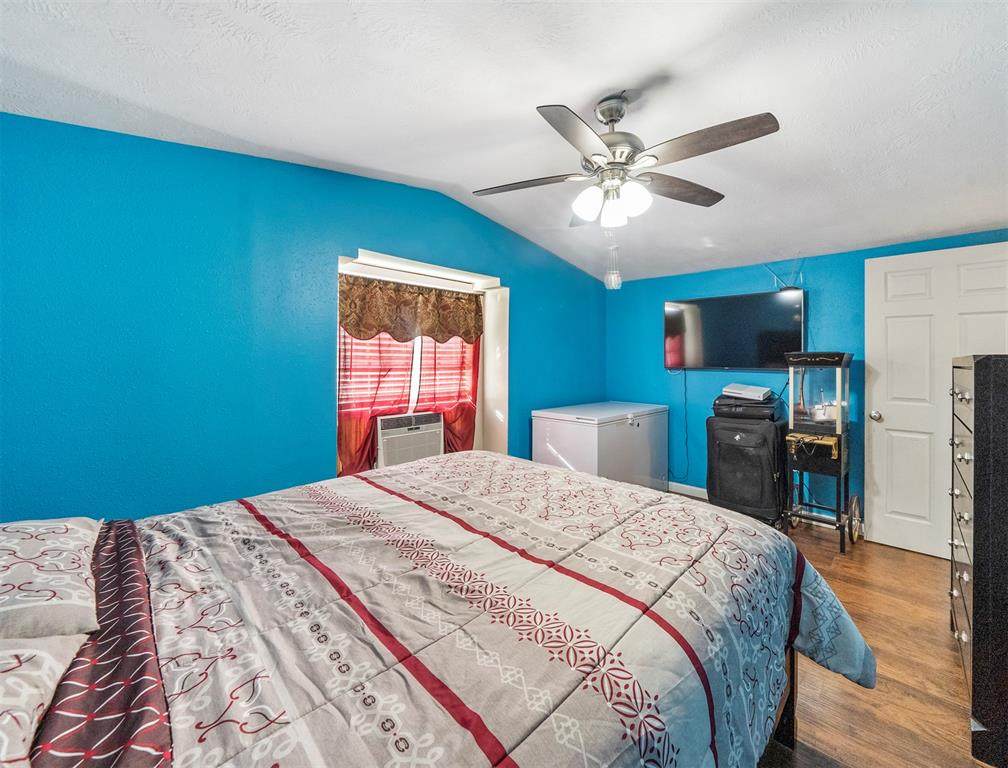 17605 Meadowbrook Drive - Photo 1