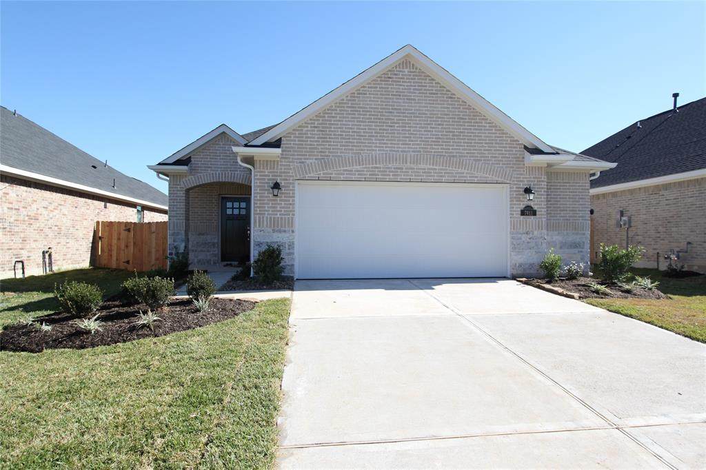 7911 Grandstand Parkway - Photo 1