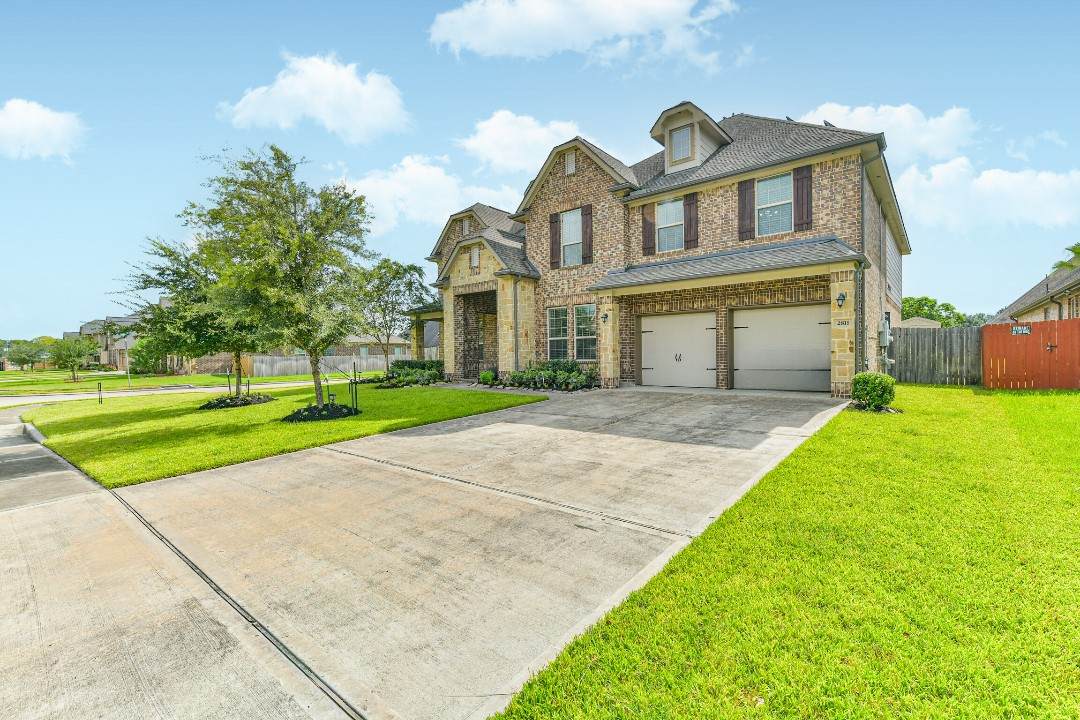 2811 Afton Drive - Photo 1