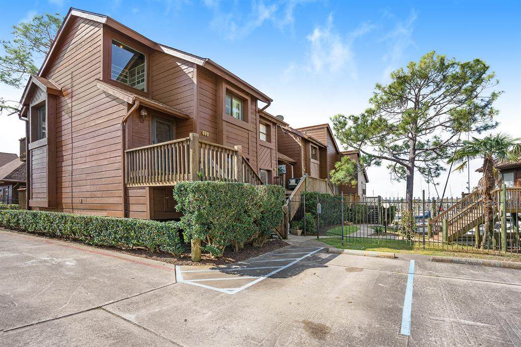 699 Davis Road - Photo 1