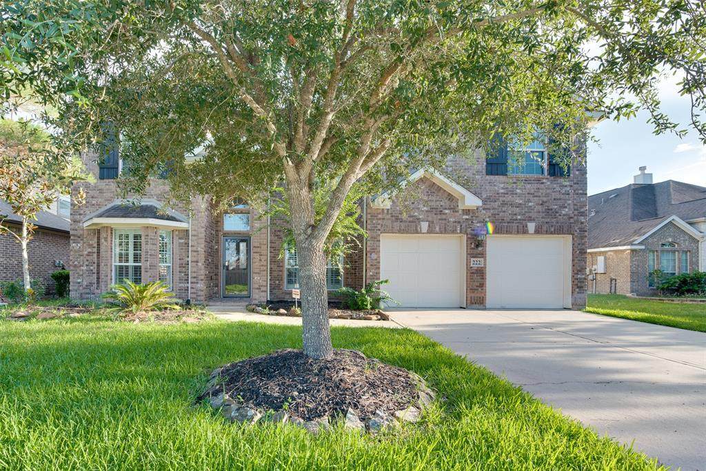 222 Honeysuckle Vine Drive - Photo 1
