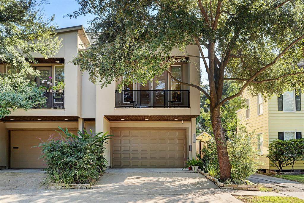 1135 Bell Street - Photo 1