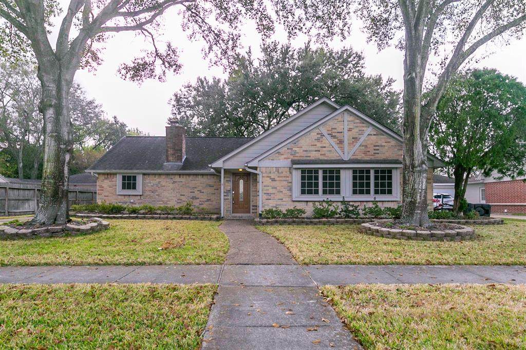 16217 Singapore Lane - Photo 1