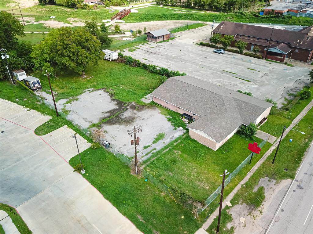 5101 Lockwood Drive - Photo 1