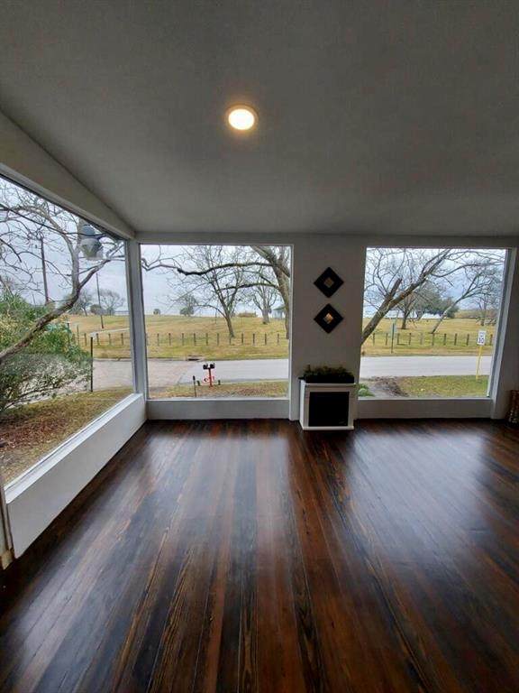 1015 Bayshore Drive - Photo 1