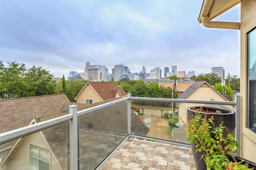 2717 Austin Street - Photo 1