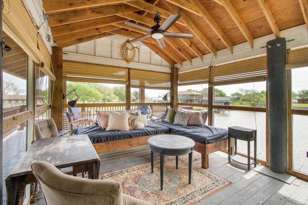 683 Private Road 652 - Photo 1