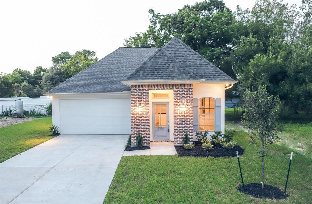 4833 Higgins Street - Photo 1