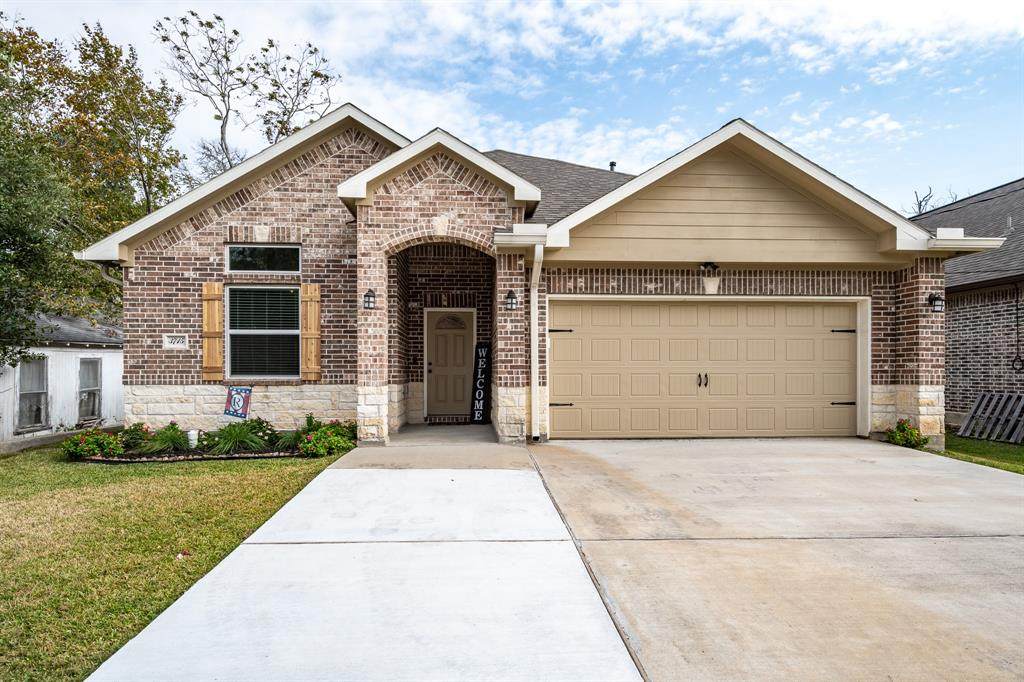 3715 Venze Street - Photo 1