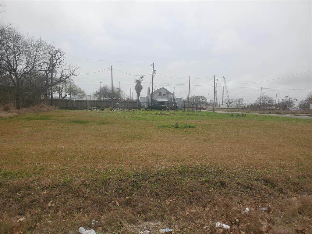 000 1st Avenue N - Photo 1