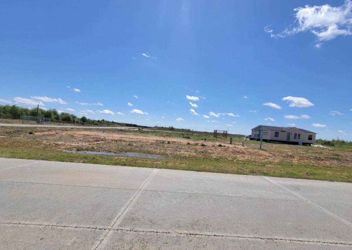 8121 Road 5837 - Photo 1