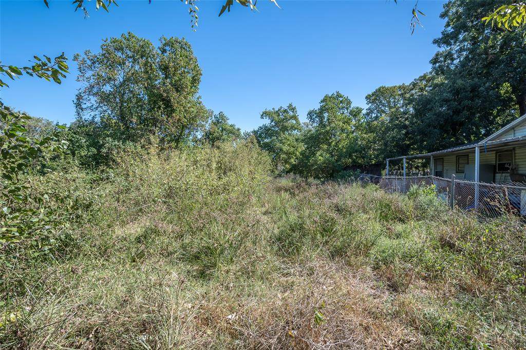 8402 Double Avenue - Photo 1