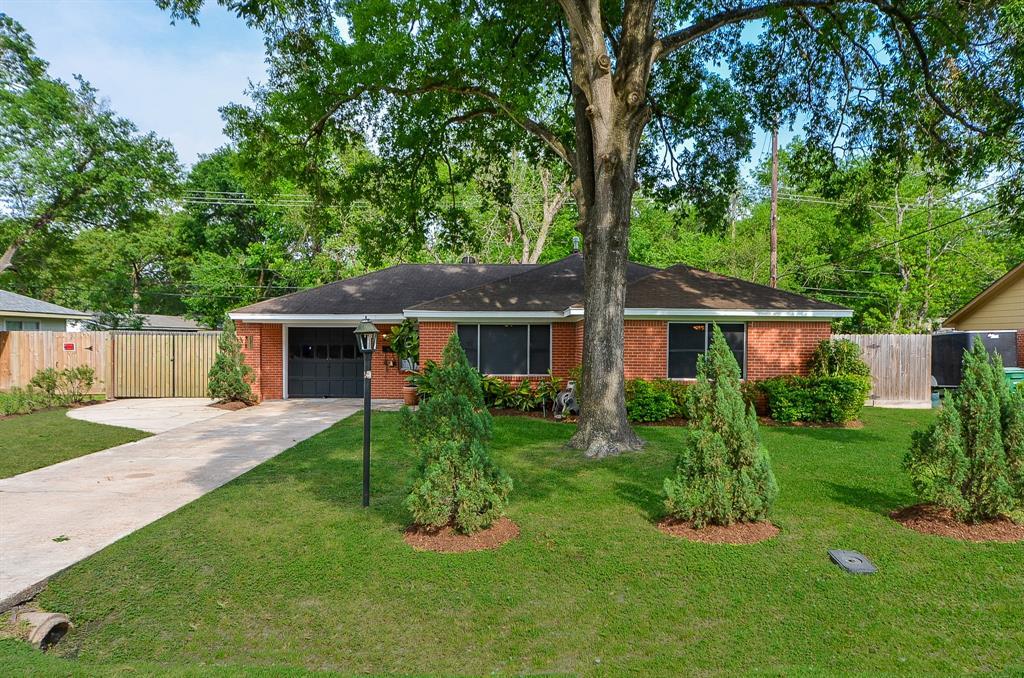 3722 Morningview Drive - Photo 1