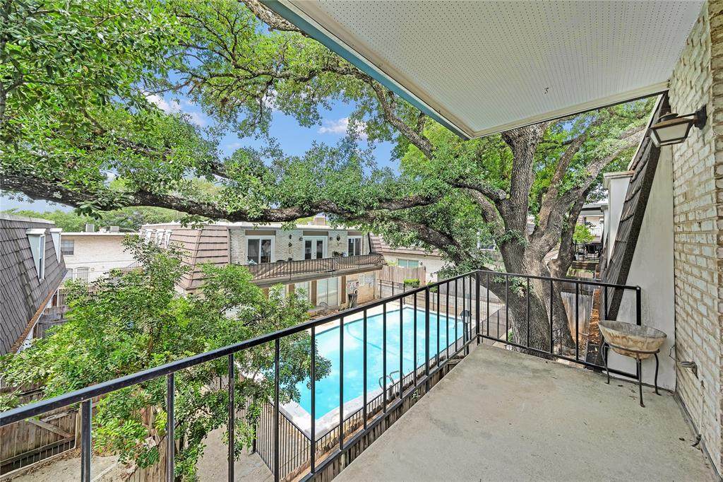 8038 Broadway Street - Photo 1