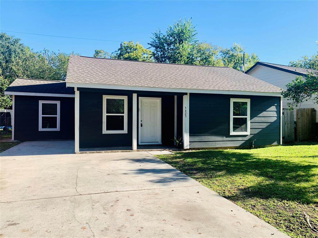 5423 Firefly Avenue - Photo 1
