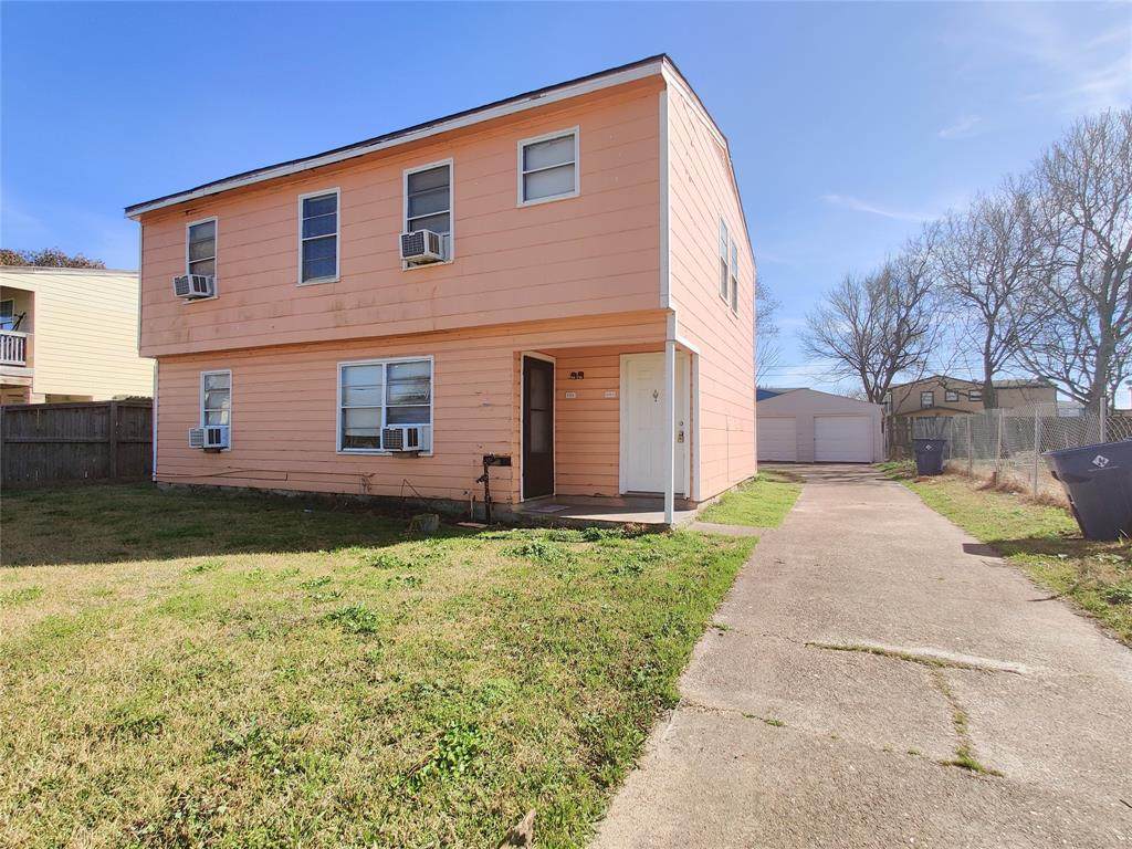 1213 1st Avenue - Photo 1