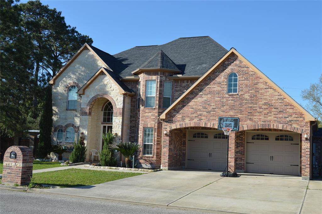 2511 Maple Street - Photo 1