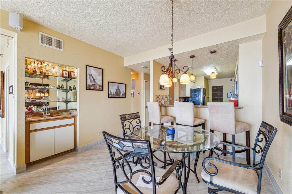 7700 Seawall Boulevard - Photo 1
