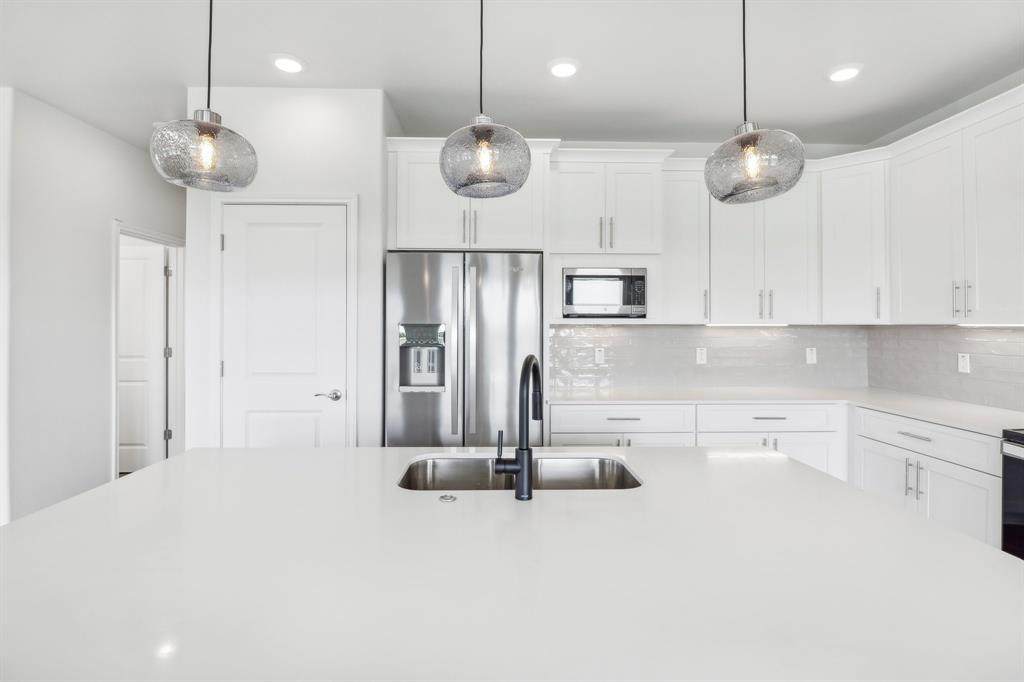 1335 Sapphire Palms Court - Photo 1
