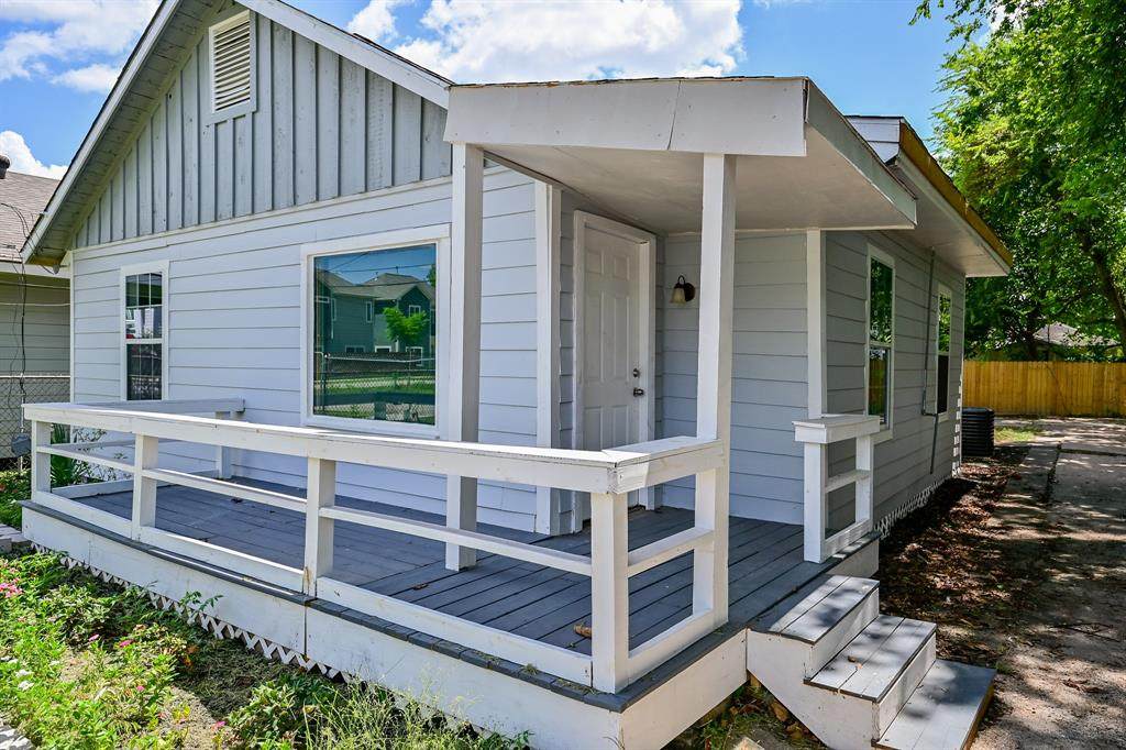 4714 Nichols Street - Photo 1