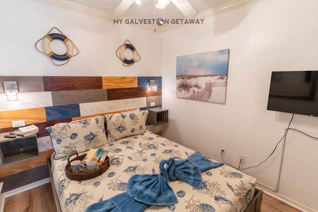 6300 Seawall Boulevard - Photo 1