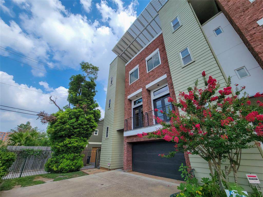 321 20th Street - Photo 1
