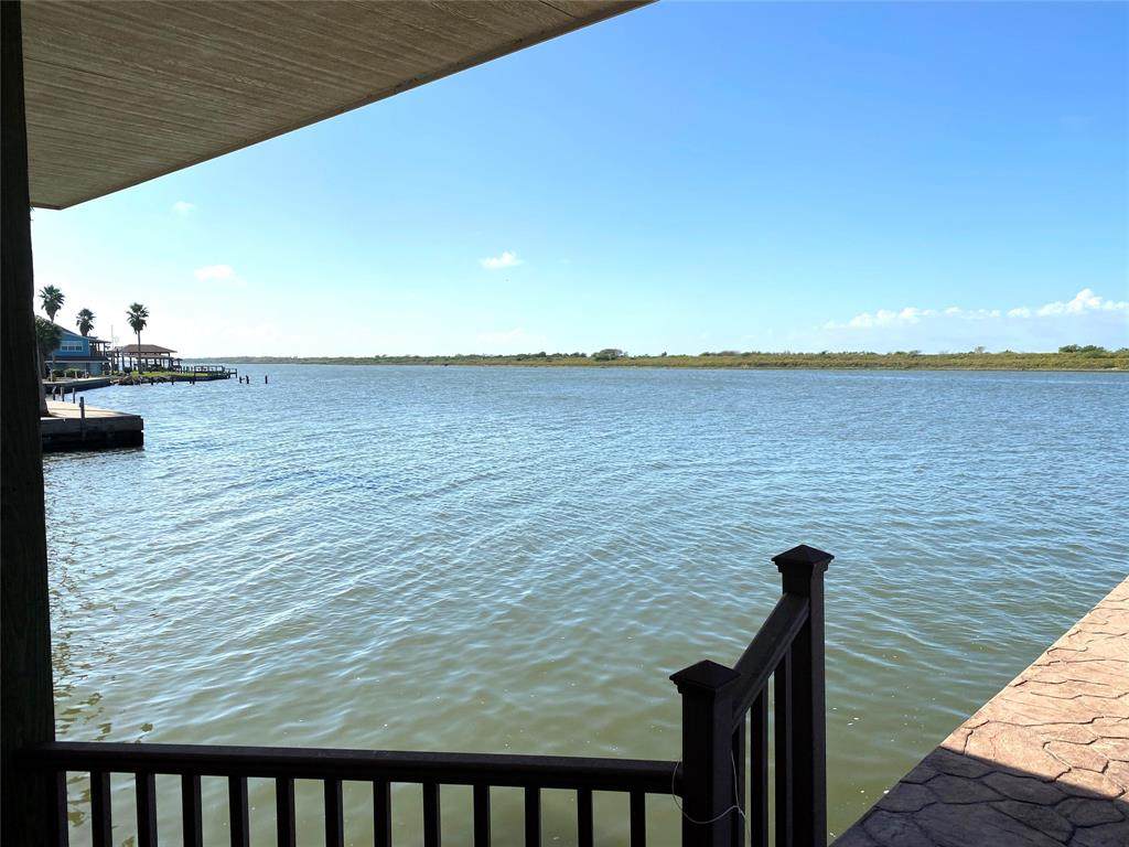 1301 Island Boulevard - Photo 1
