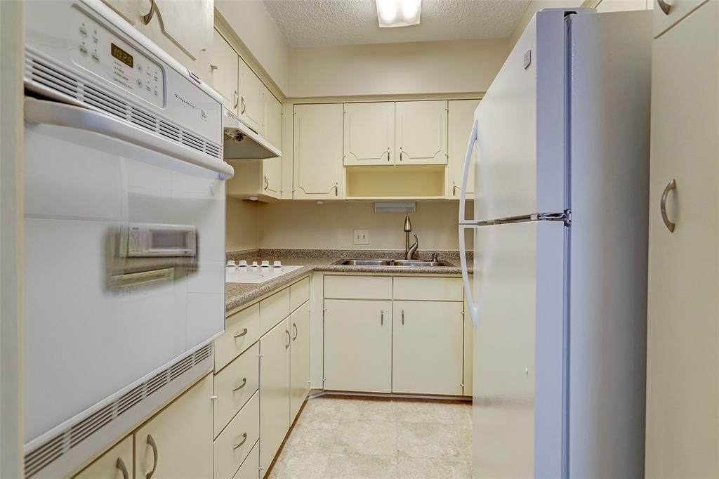 2601 Bellefontaine Street - Photo 1