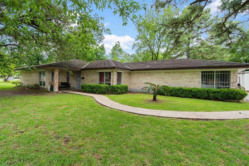 1109 Becker Street - Photo 1