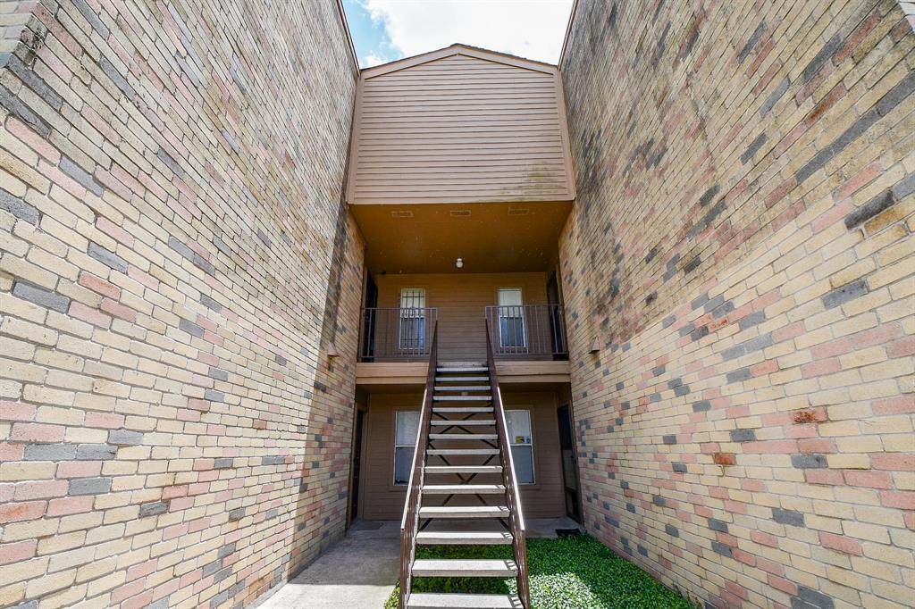 10555 Turtlewood Court - Photo 1