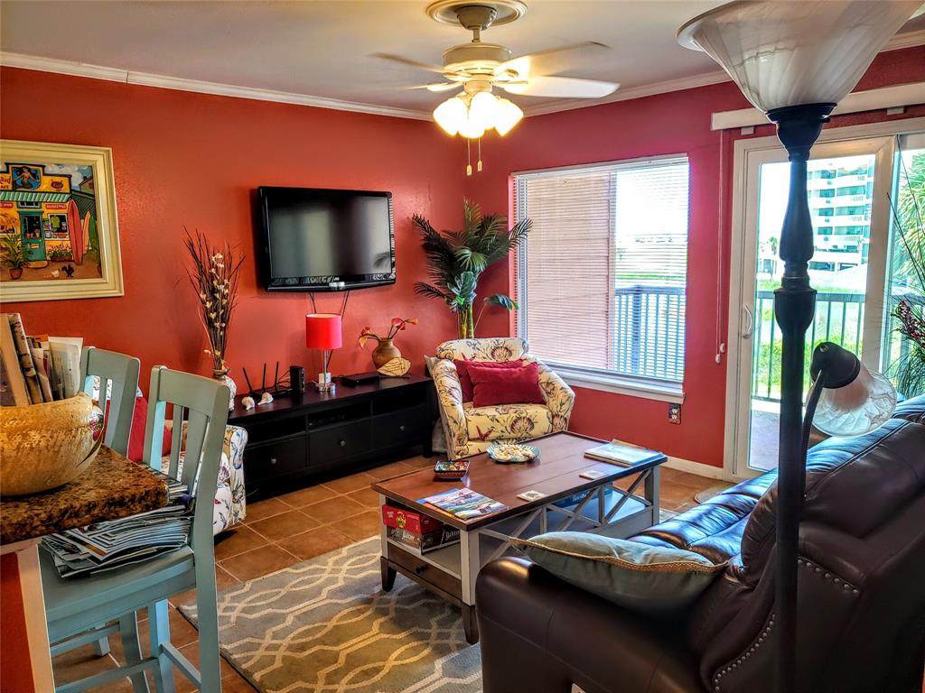 9520 Seawall Boulevard - Photo 1