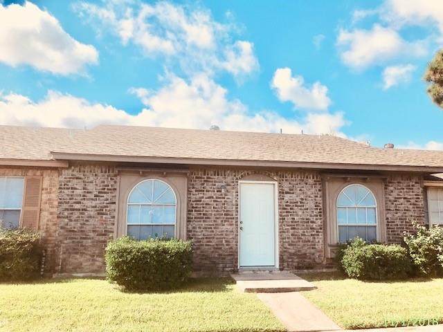 1505 Barcelona Way - Photo 1