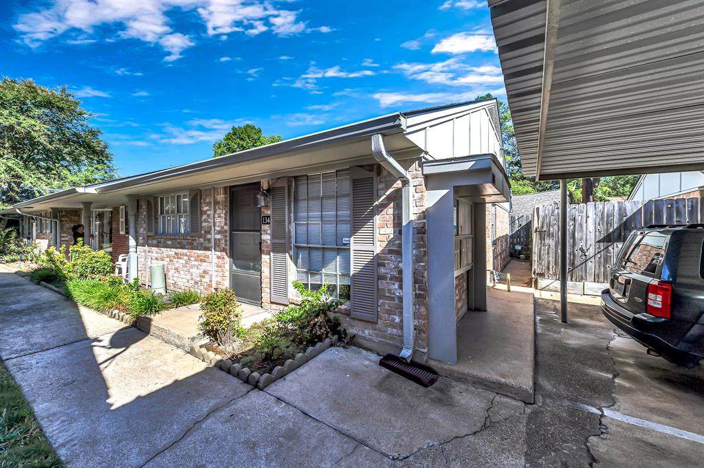 1106 Tri Oaks Lane - Photo 1