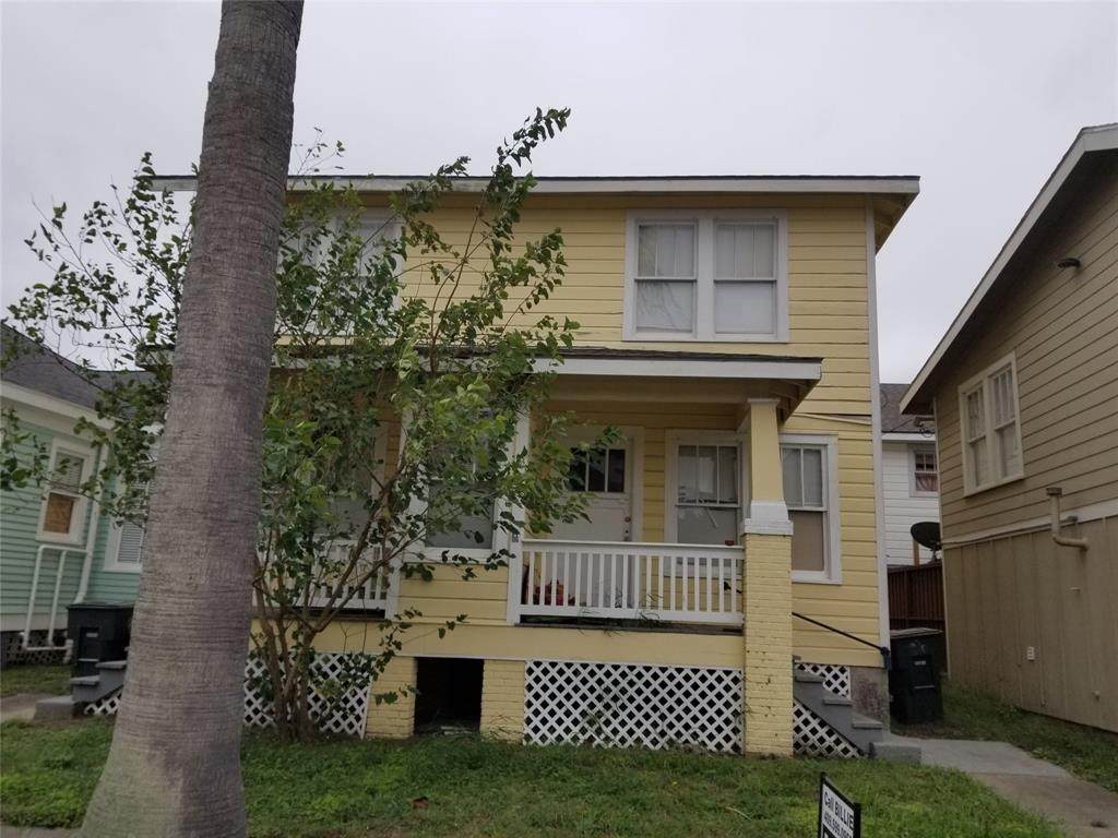 2125 Bernardo De Galvez - Photo 1