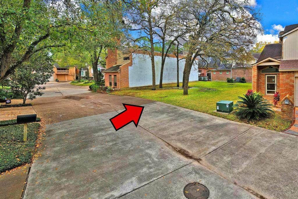 10122 Valley Forge Drive - Photo 1
