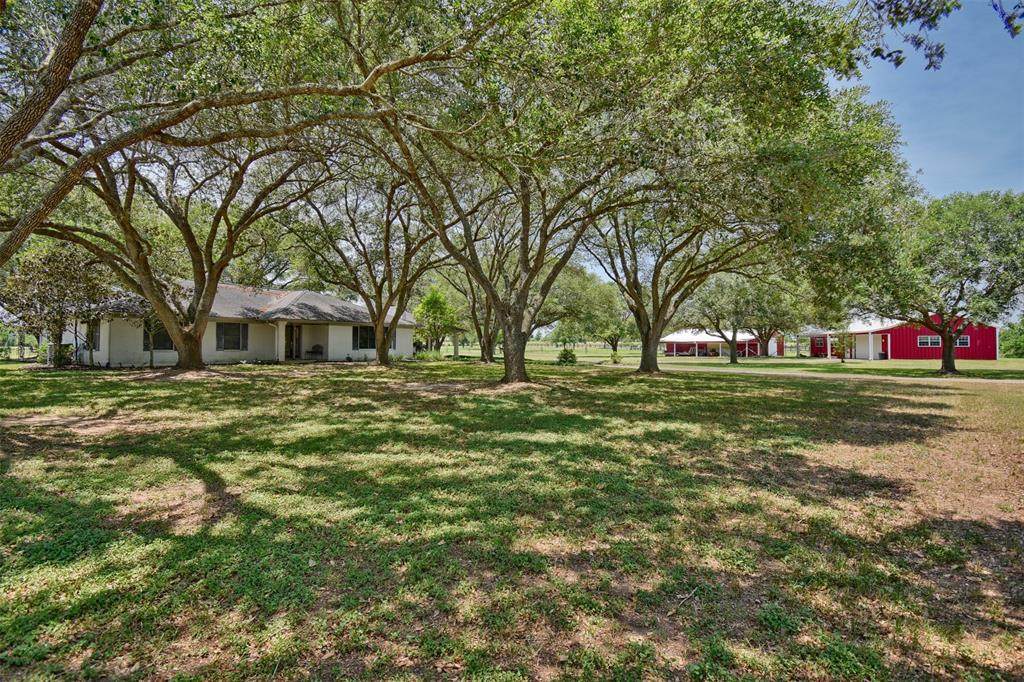 773 Fm 949 Road - Photo 1